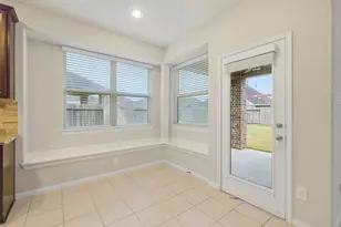 18319 Bridle Meadow Ln, Tomball, TX 77377 - Photo 6