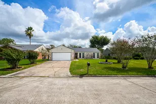 3709 Misty Cove Ct, Dickinson, TX 77539 - Photo 1