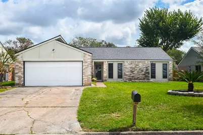 3709 Misty Cove Court, Dickinson, TX 77539 - Photo 2