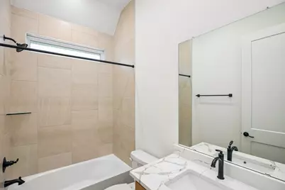 15023 Mission Avenue, Mont Belvieu, TX 77523 - Photo 18