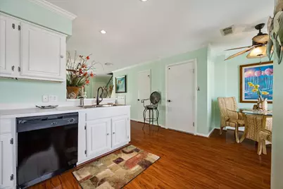25 Lakewood Lane #25, Seabrook, TX 77586 - Photo 8