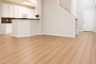 203 N Burberry Park Cir, The Woodlands, TX 77382 - Photo 8