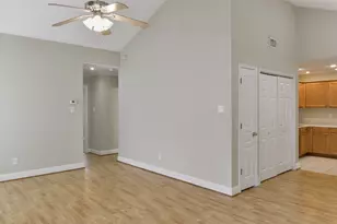 23627 Pebworth Pl, Spring, TX 77373 - Photo 4