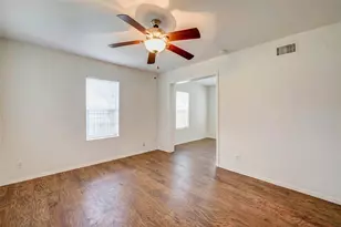 5642 McCormick St, Houston, TX 77023 - Photo 2