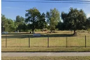 1821 S Victory Dr, Houston, TX 77088 - Photo 6