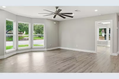 723 N Meyer St, Sealy, TX 77474 - Photo 34