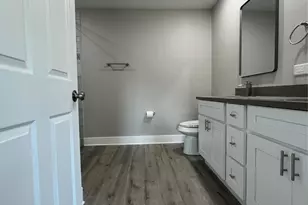 723 N Meyer St, Sealy, TX 77474 - Photo 18