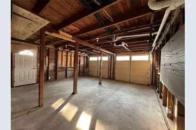 723 N Meyer St, Sealy, TX 77474 - Photo 40