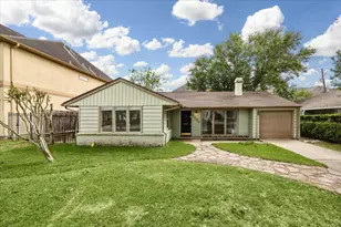 5209 Evergreen St, Bellaire, TX 77401 - Photo 1