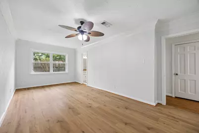 5209 Evergreen Street, Bellaire, TX 77401 - Photo 10