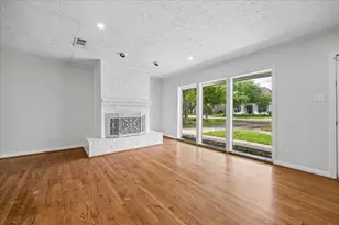 5209 Evergreen St, Bellaire, TX 77401 - Photo 4