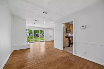 5209 Evergreen Street, Bellaire, TX 77401 - Photo 6