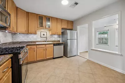 5209 Evergreen Street, Bellaire, TX 77401 - Photo 8