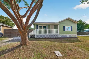 4619 18th St, Bacliff, TX 77518 - Photo 1