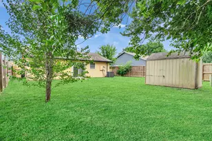 3207 Brookston St, Houston, TX 77045 - Photo 34
