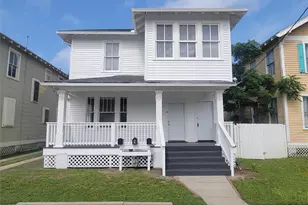 2221 35th St, Galveston, TX 77550 - Photo 2