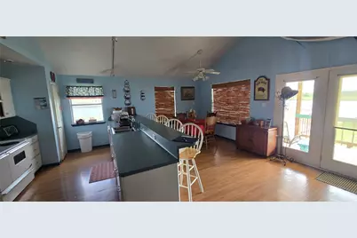 460 616, Sargent, TX 77414 - Photo 8