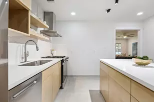 3726 Las Palmas St, Houston, TX 77027 - Photo 8