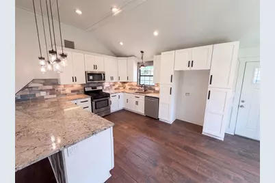 10942 Collingswood Drive, La Porte, TX 77571 - Photo 2