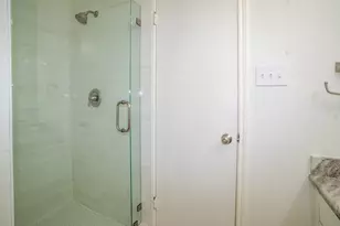 6404 Olympia Dr, Houston, TX 77057 - Photo 14