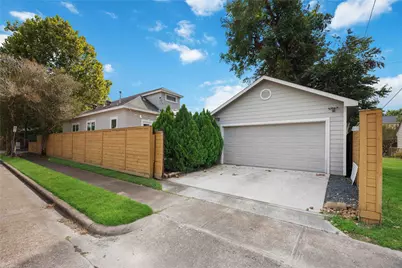 711 Walton Street, Houston, TX 77009 - Photo 2