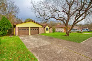 12539 Fern Forest Dr, Houston, TX 77044 - Photo 2