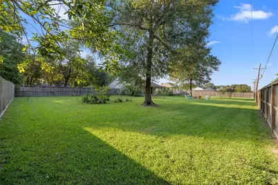 13210 Crest Drive, Willis, TX 77318 - Photo 14