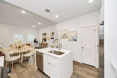 7502 Carver Road #B, Houston, TX 77088 - Photo 18