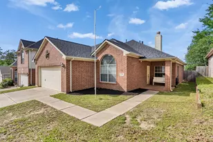 2310 Highland Crossing Dr, Conroe, TX 77304 - Photo 2