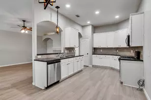 2310 Highland Crossing Dr, Conroe, TX 77304 - Photo 16