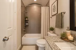 1027 St Charles St, Houston, TX 77003 - Photo 4