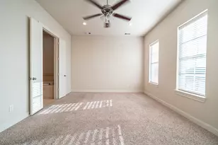 1027 St Charles St, Houston, TX 77003 - Photo 12