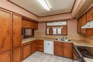 1035 Palermo Dr, Beaumont, TX 77705 - Photo 8