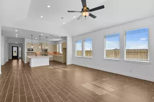 12011 Canal Vw Blvd, Mont Belvieu, TX 77523 - Photo 32