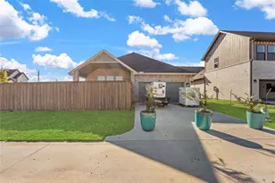 12011 Canal View Blvd, Mont Belvieu, TX 77523 - Photo 30