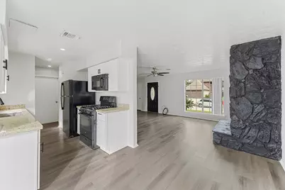 15326 Peachmeadow Lane, Channelview, TX 77530 - Photo 10