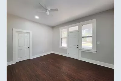 304 N Walnut Avenue, Eagle Lake, TX 77434 - Photo 6