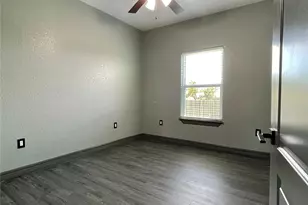 517 S Avenue G, Freeport, TX 77541 - Photo 20