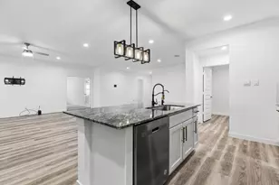 31514 Avebury Lake Ln, Fulshear, TX 77441 - Photo 8