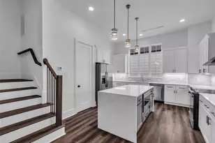 2716 Baldwin St, Houston, TX 77006 - Photo 8