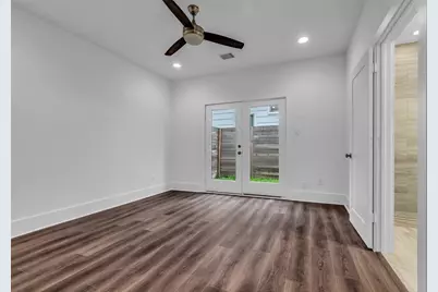 2716 Baldwin Street, Houston, TX 77006 - Photo 2