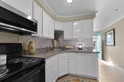 66 Tarpon Street, Bayou Vista, TX 77563 - Photo 4