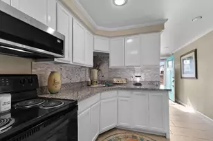 66 Tarpon St, Bayou Vista, TX 77563 - Photo 4