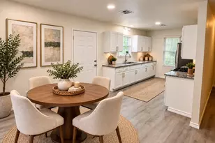 2017 Worms St, Houston, TX 77020 - Photo 2