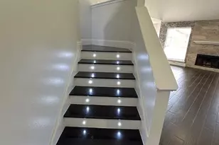 16715 Parliament Dr, Houston, TX 77083 - Photo 6