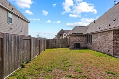 7111 Hillside Avenue, Mont Belvieu, TX 77523 - Photo 42