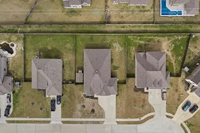 7111 Hillside Avenue, Mont Belvieu, TX 77523 - Photo 48