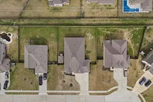 7111 Hillside Ave, Mont Belvieu, TX 77523 - Photo 48