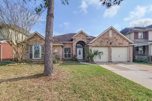 8410 Major Blizzard Dr, Houston, TX 77089 - Photo 2