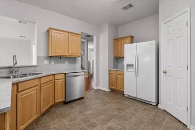 7535 Park Bend Lane, Pasadena, TX 77505 - Photo 12